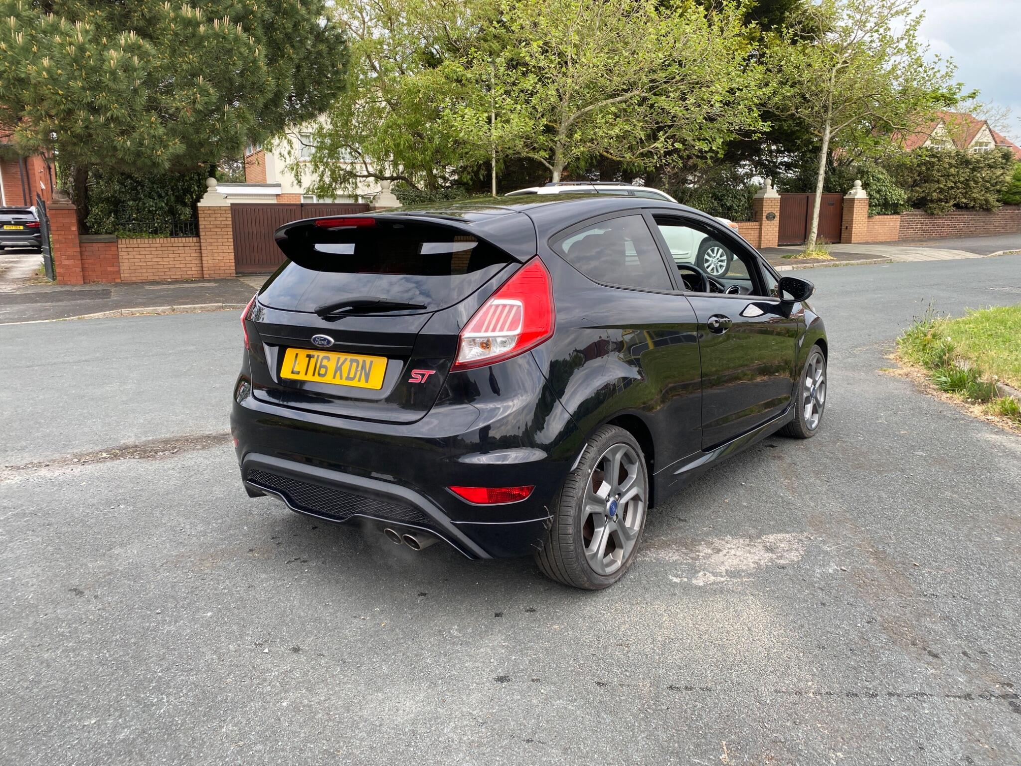 Ford Fiesta 1.6T EcoBoost ST-2 Euro 6 3dr