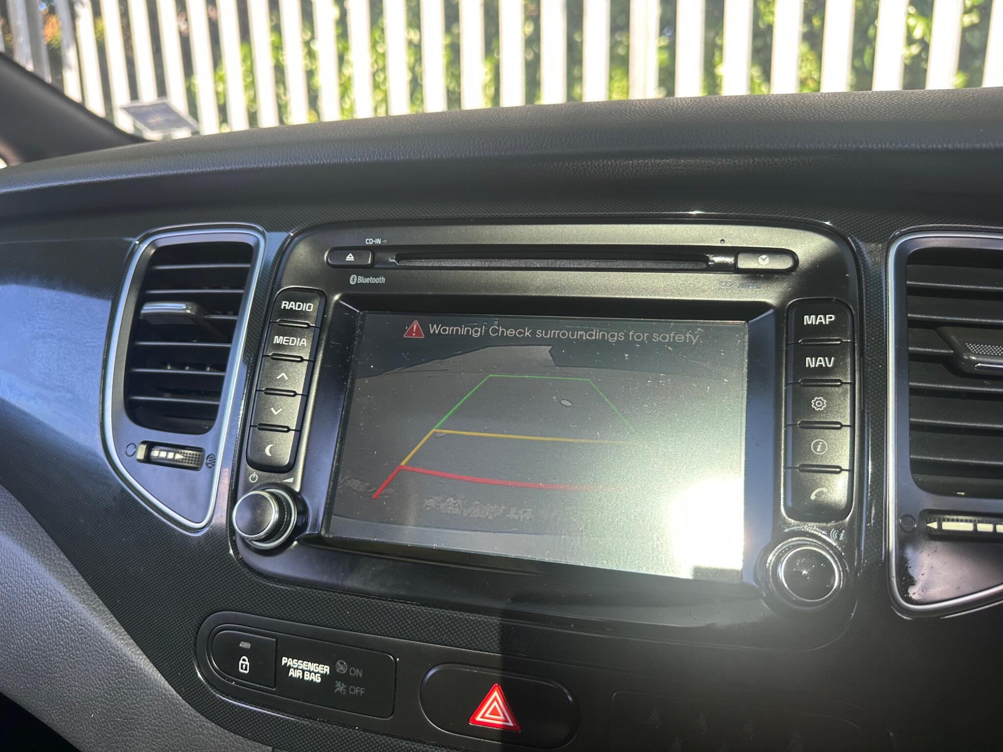 Kia Carens view 18