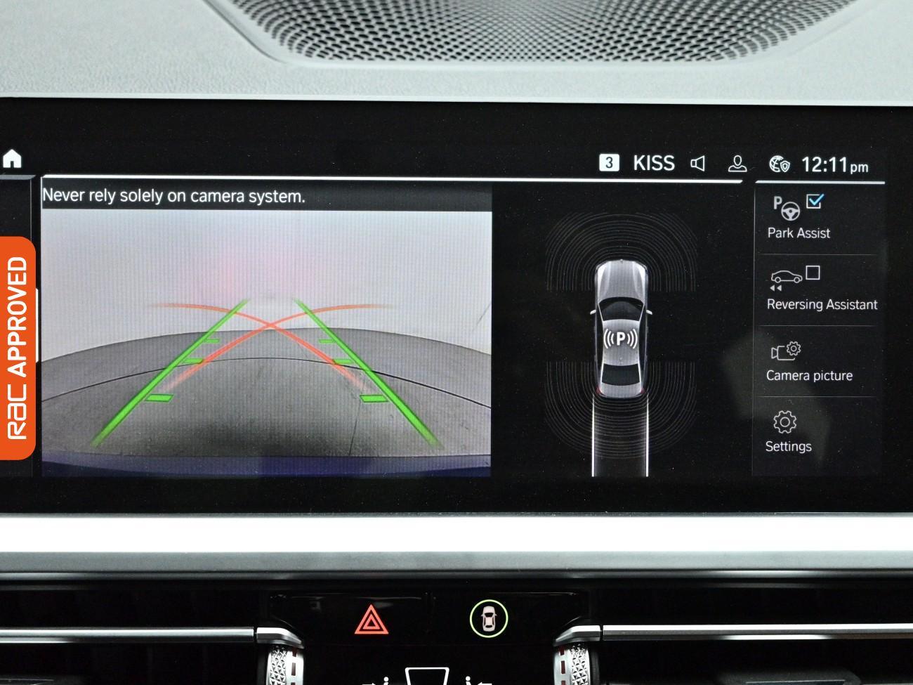BMW 3 Series view 3