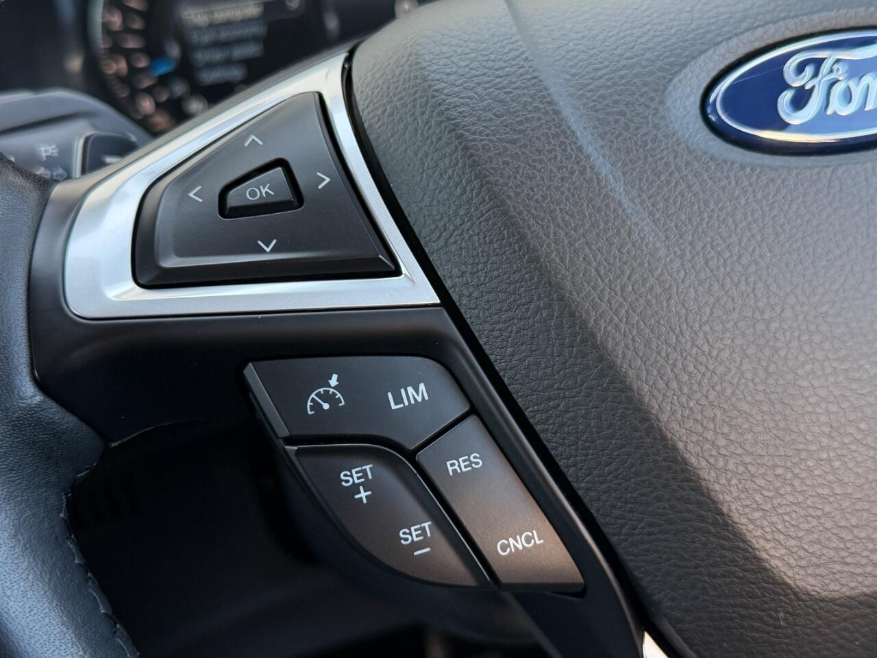Ford Galaxy view 28