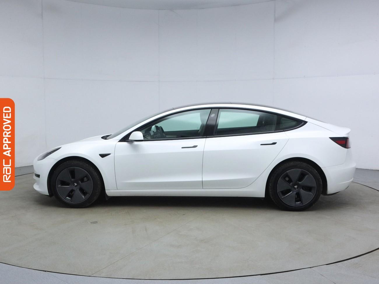 Tesla Model 3 view 32