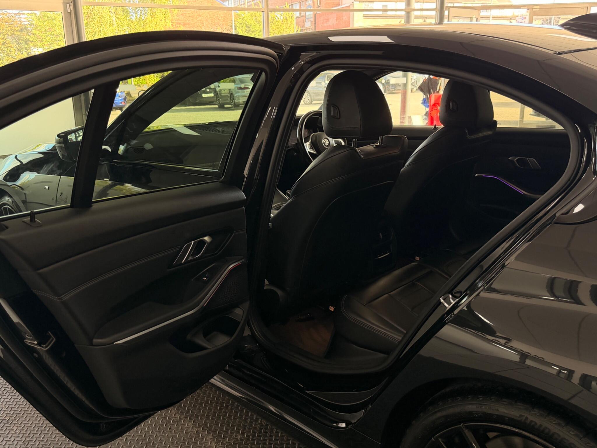 BMW 3 Series view 43