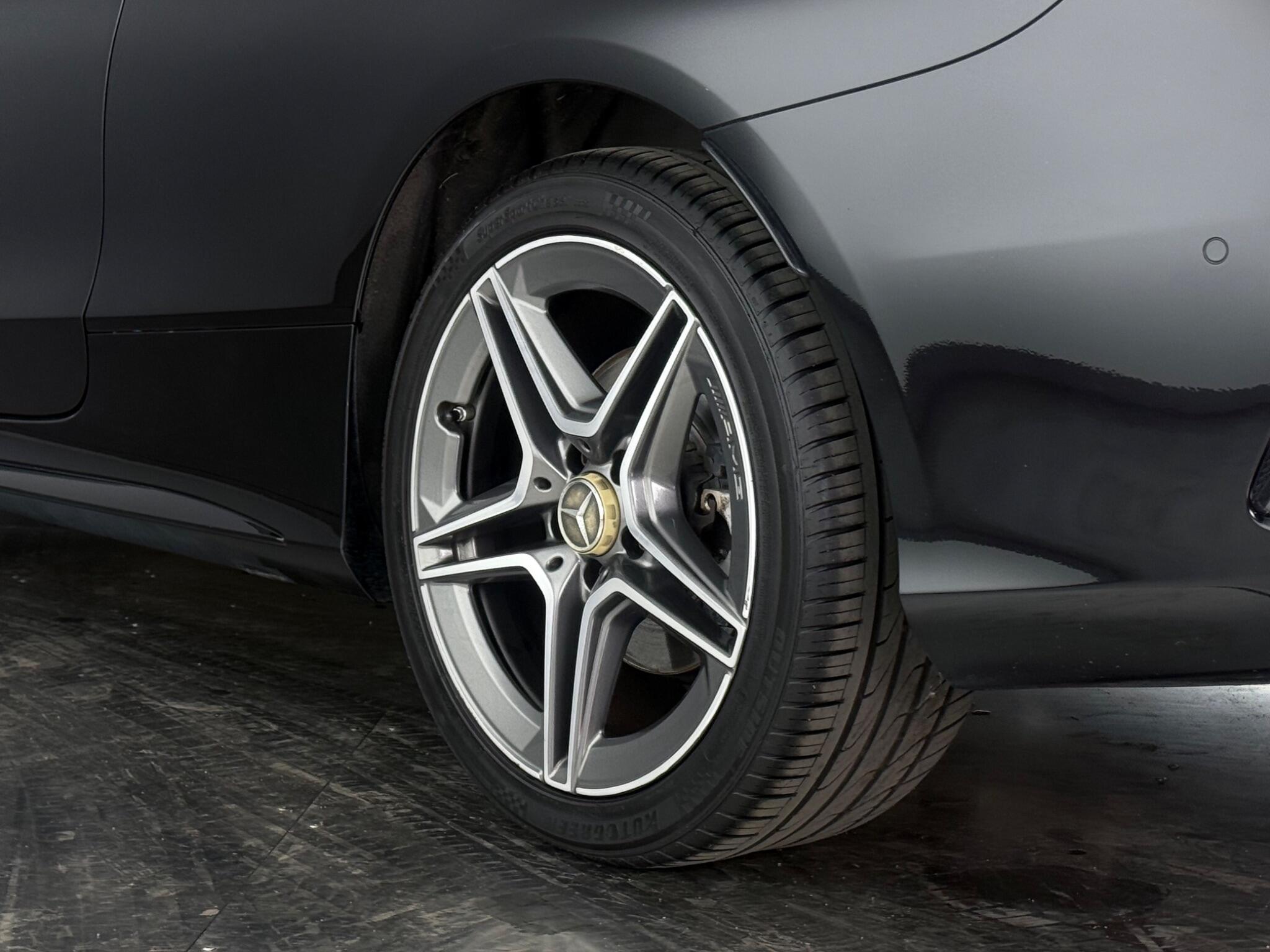 Mercedes-Benz C-Class view 10