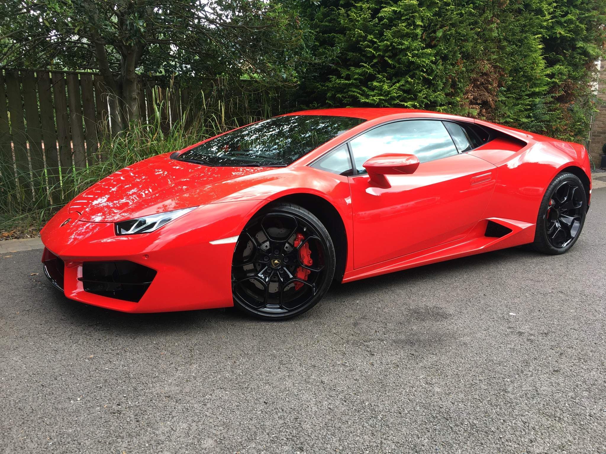 Lamborghini Huracan view 4