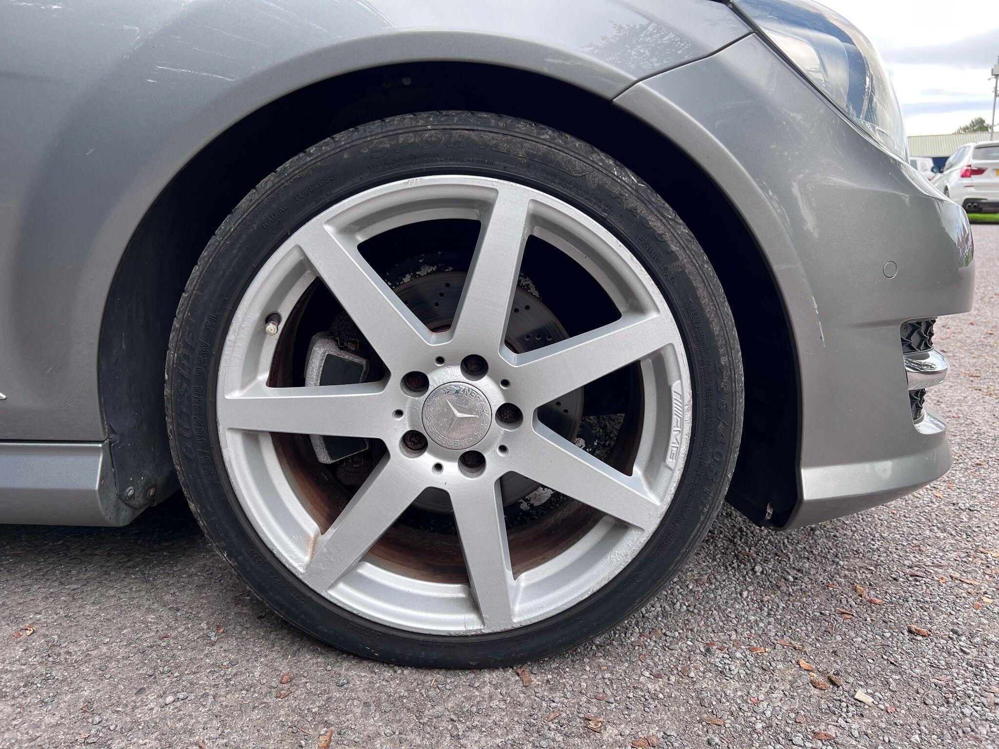 Mercedes-Benz C-Class view 5