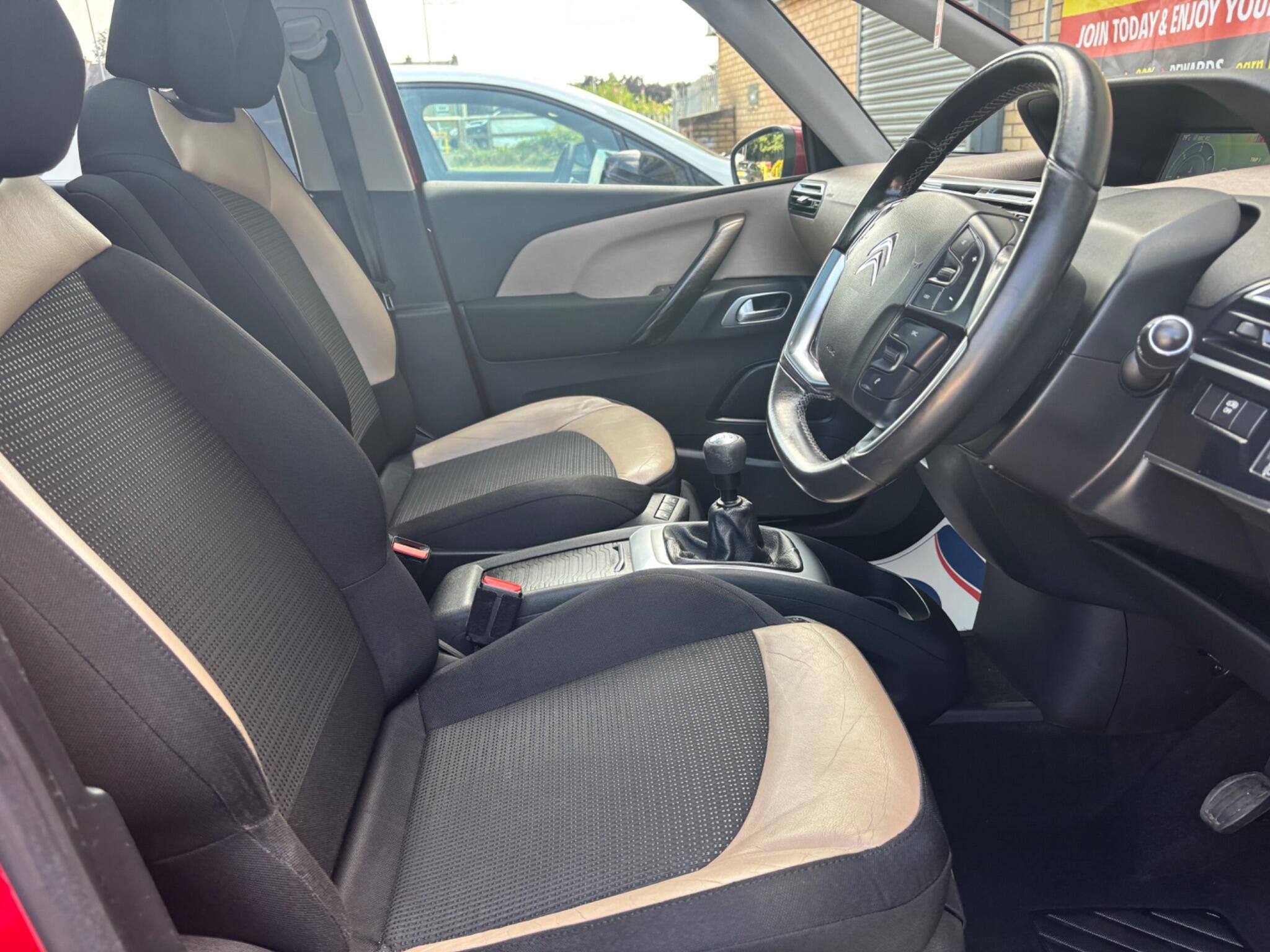 Citroen C4 Picasso view 13