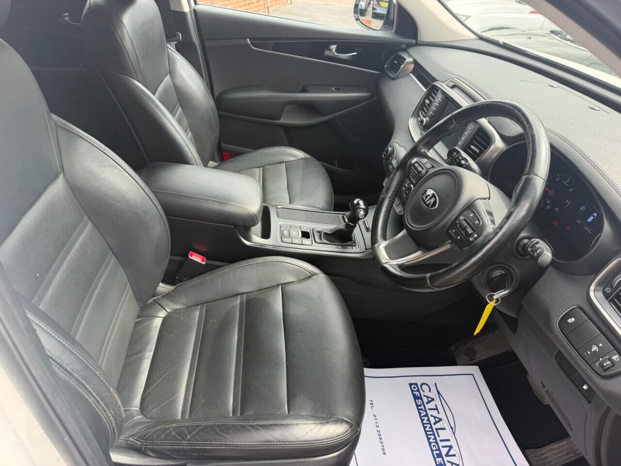 Kia Sorento view 4