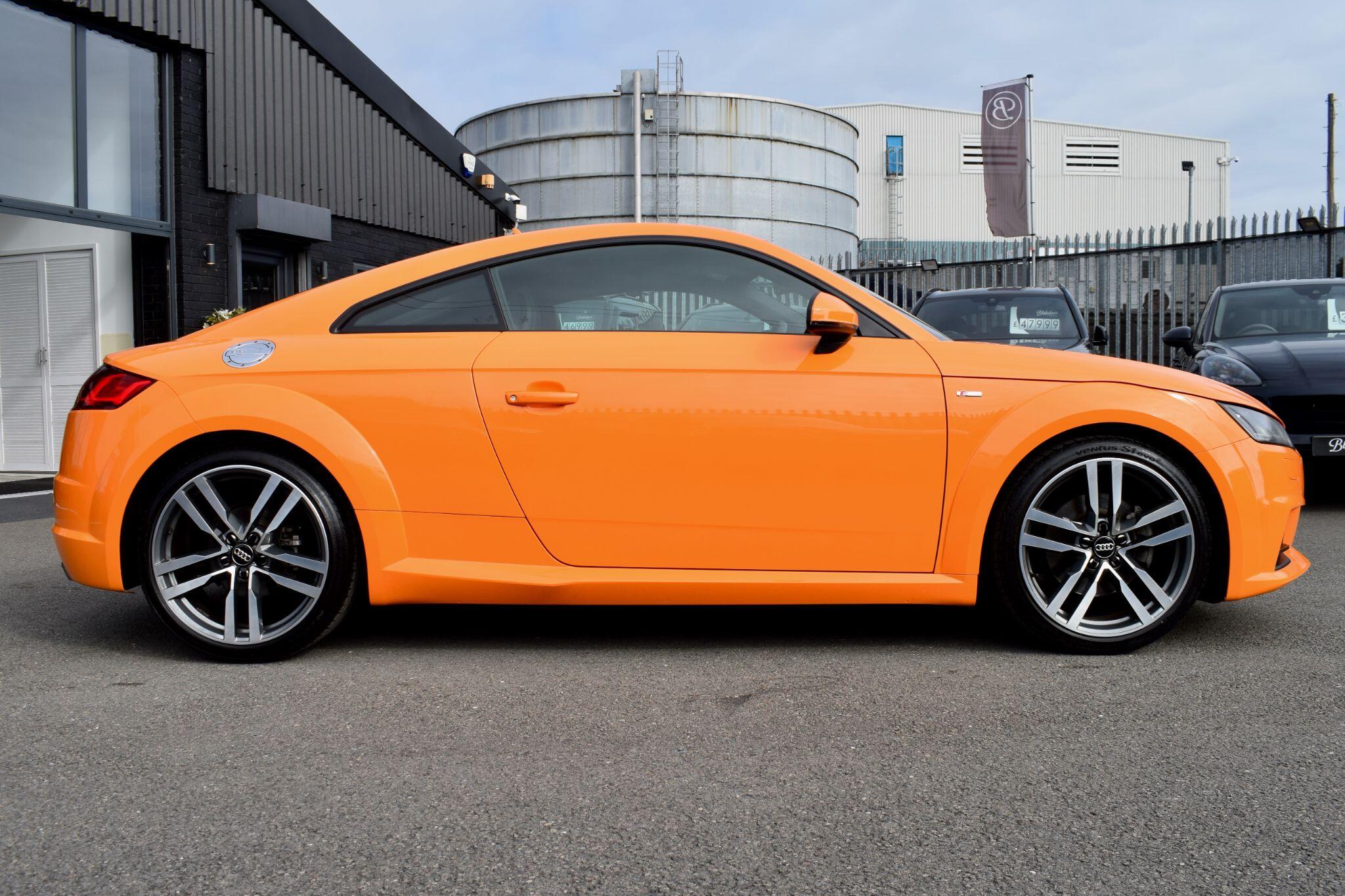 Audi TT view 4