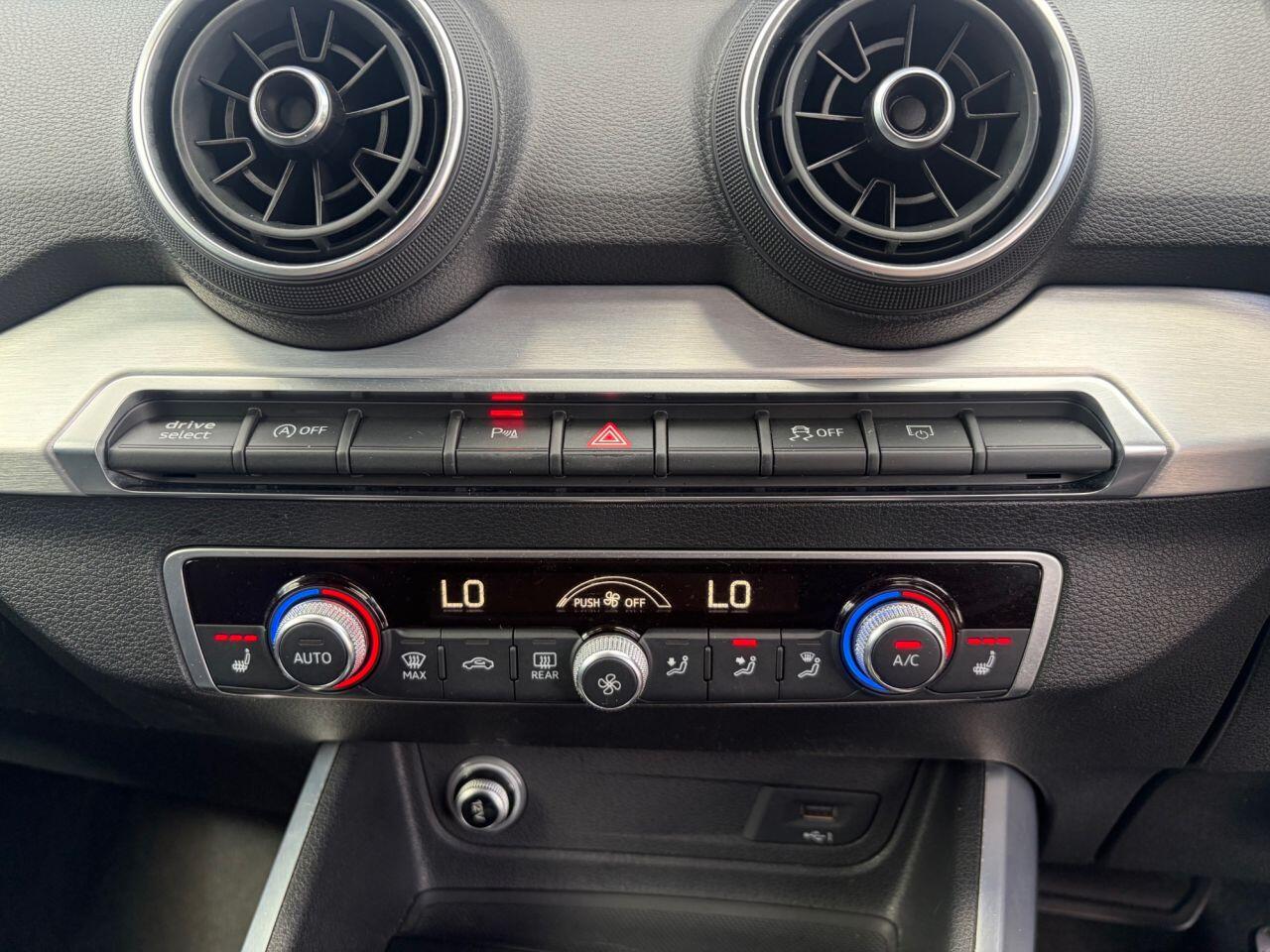 Audi Q2 view 31
