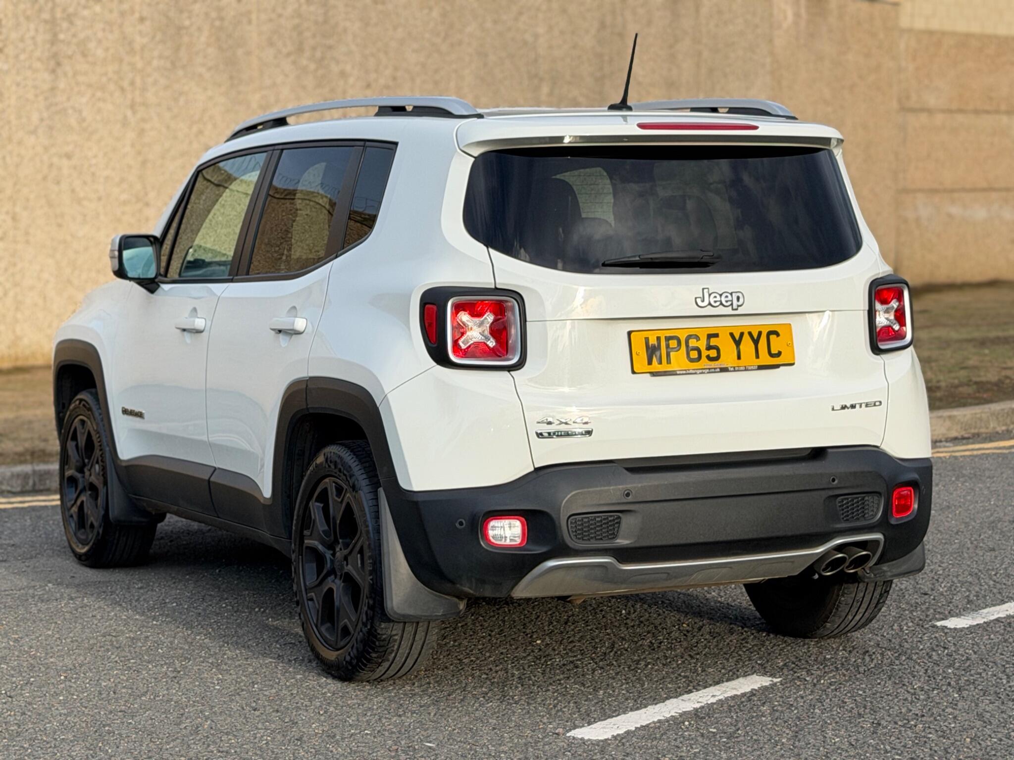 Jeep Renegade view 4
