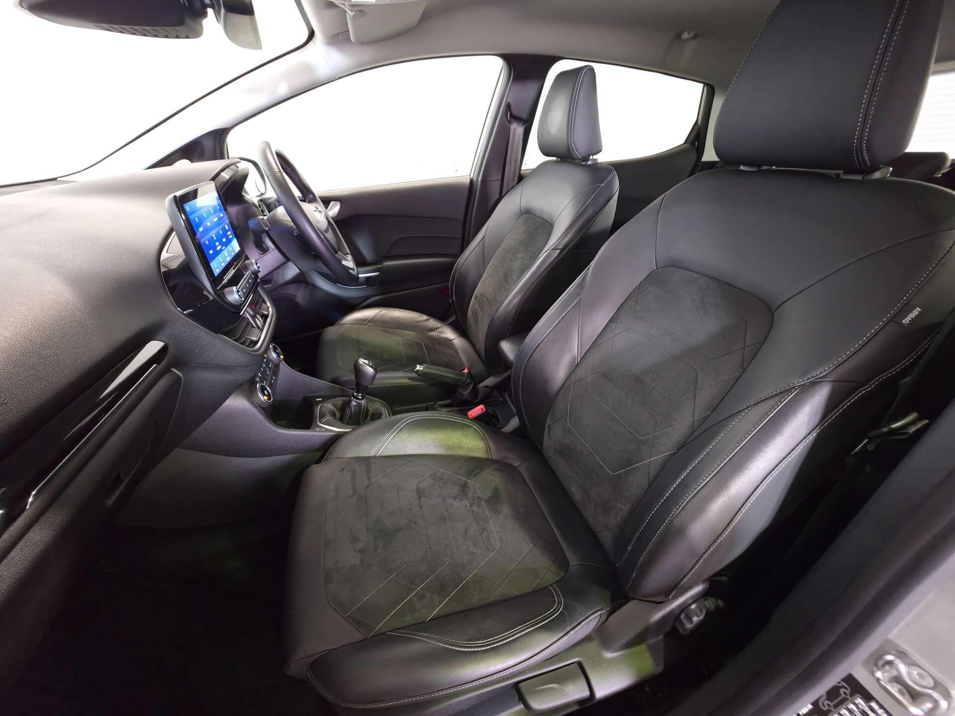 Ford Fiesta view 69