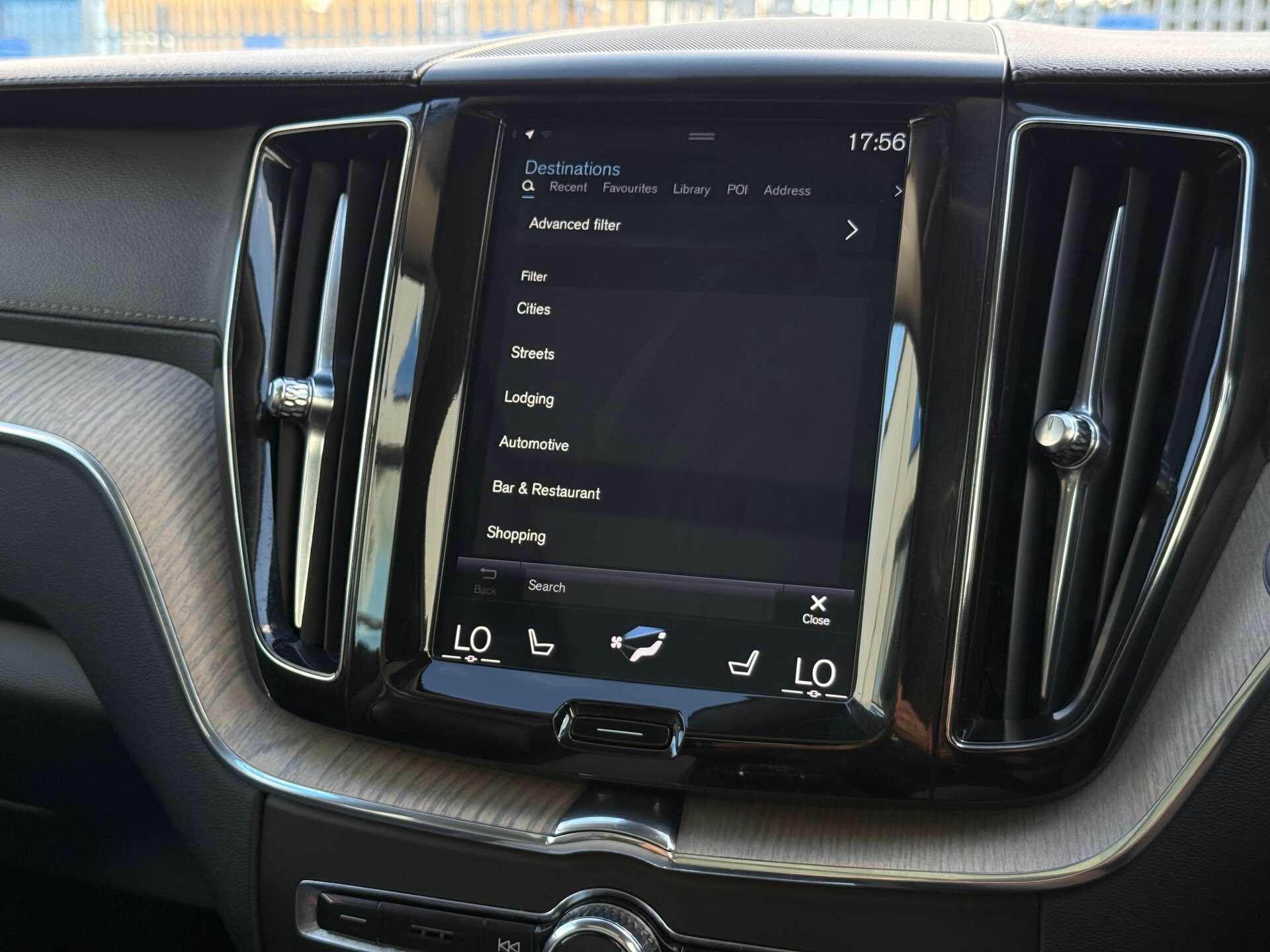 Volvo XC60 view 42