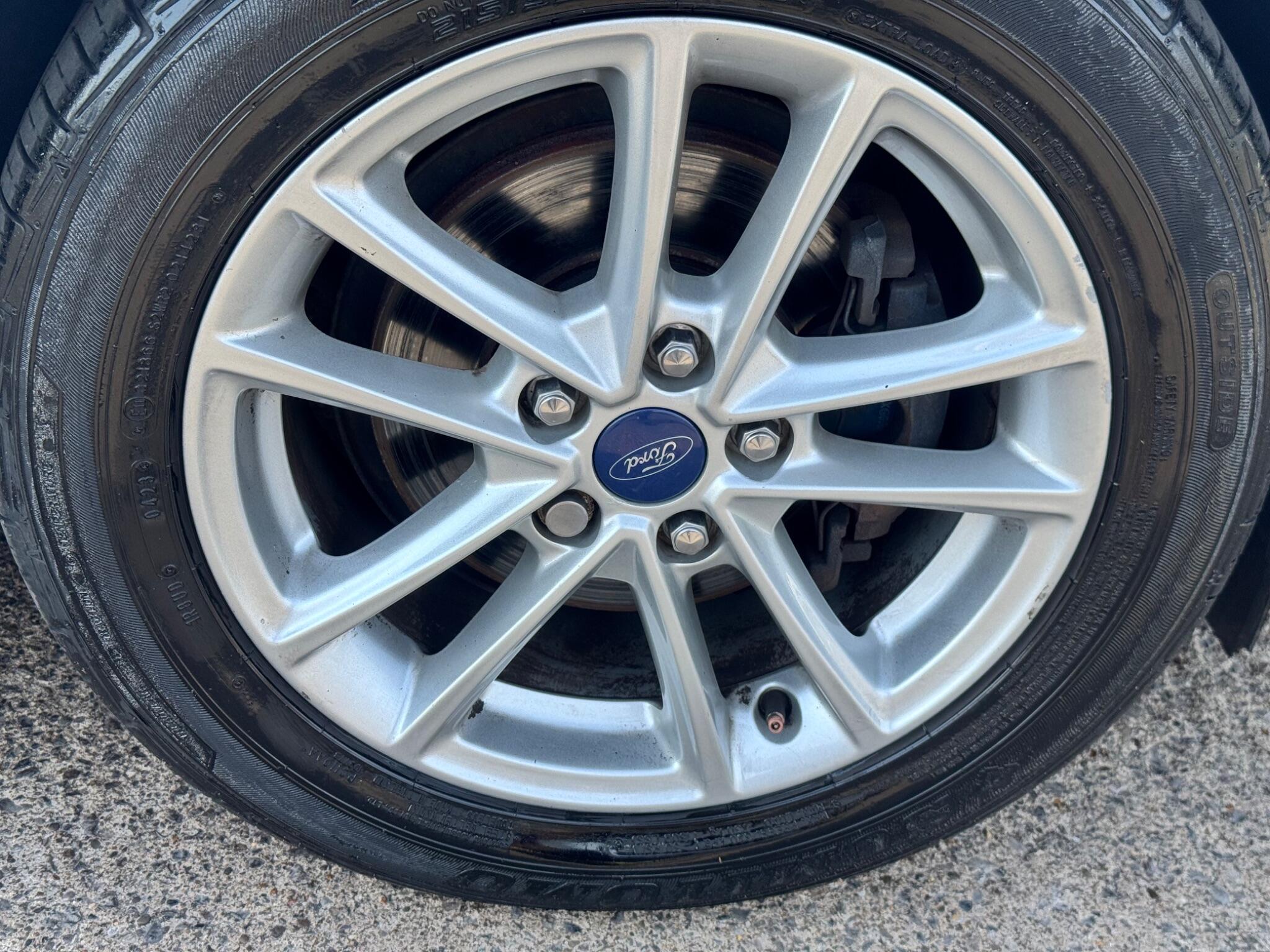 Ford C-Max view 43