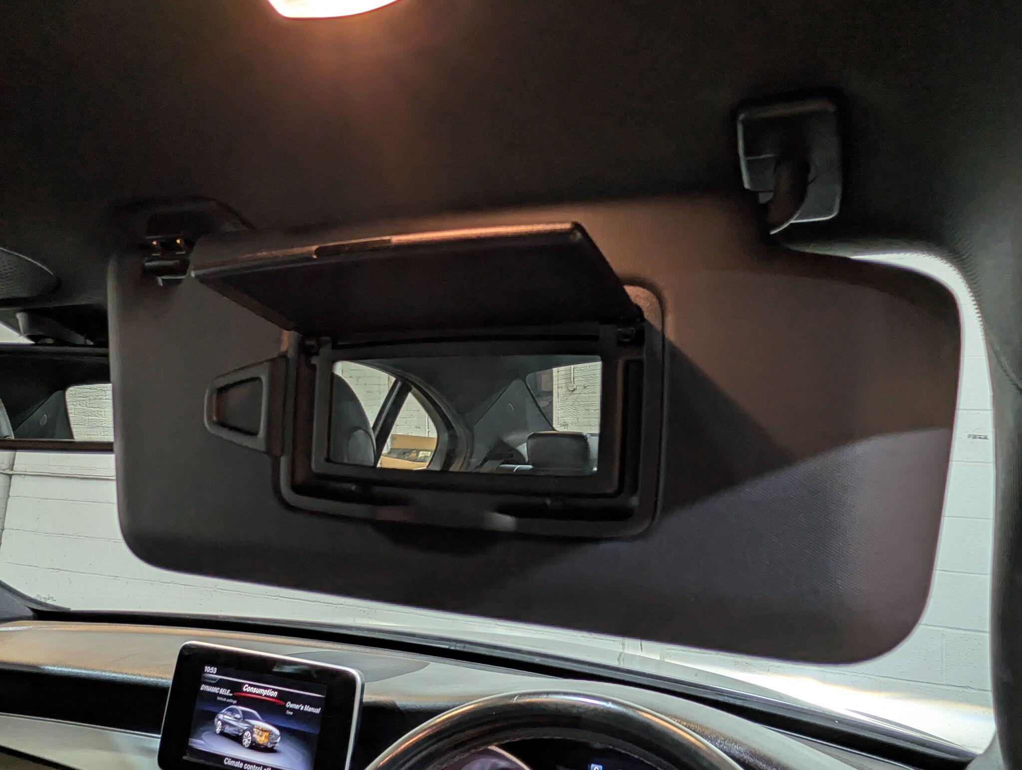 Mercedes-Benz C Class view 12
