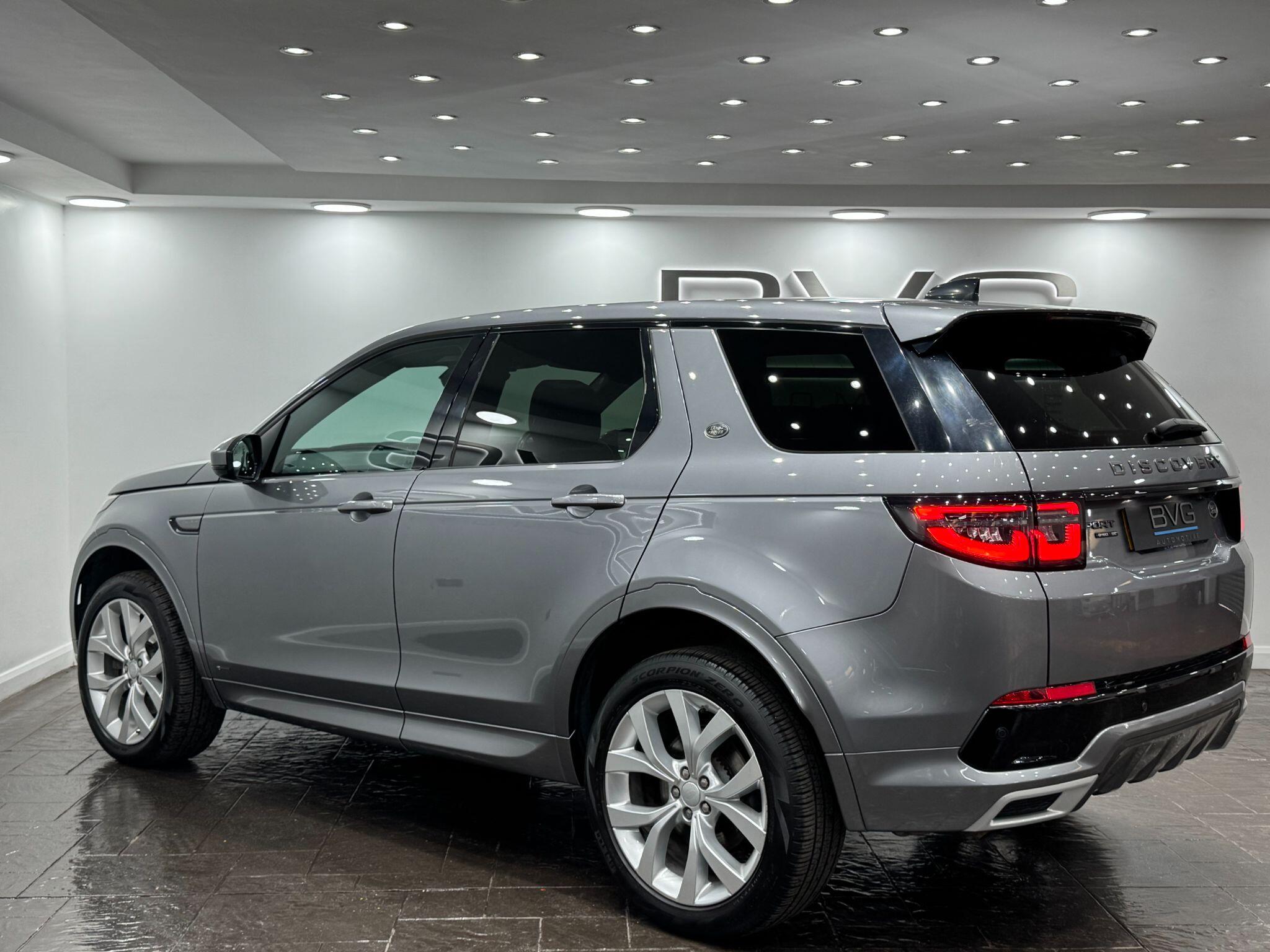 Land Rover Discovery Sport view 17