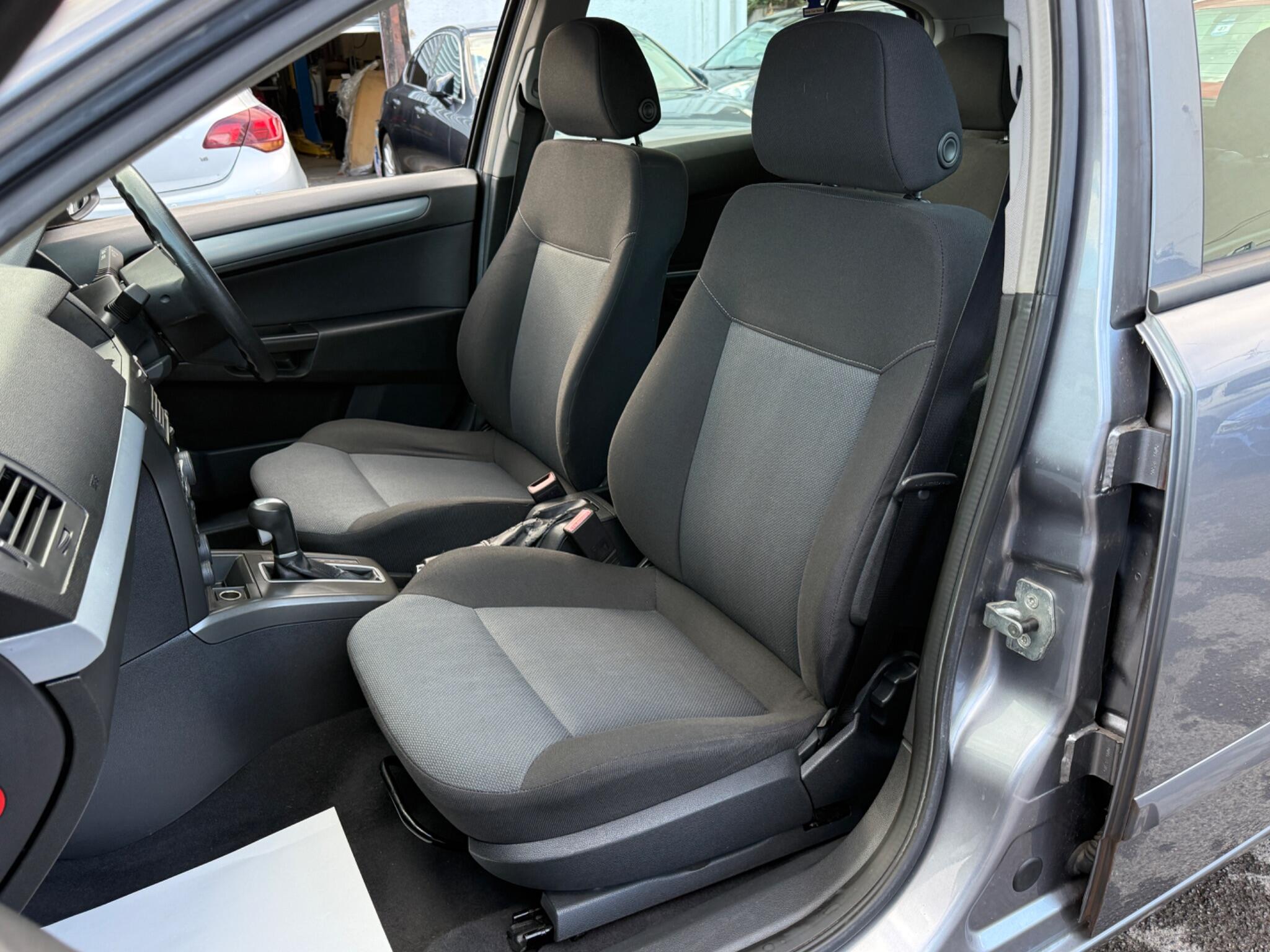 Vauxhall Astra - Image 45