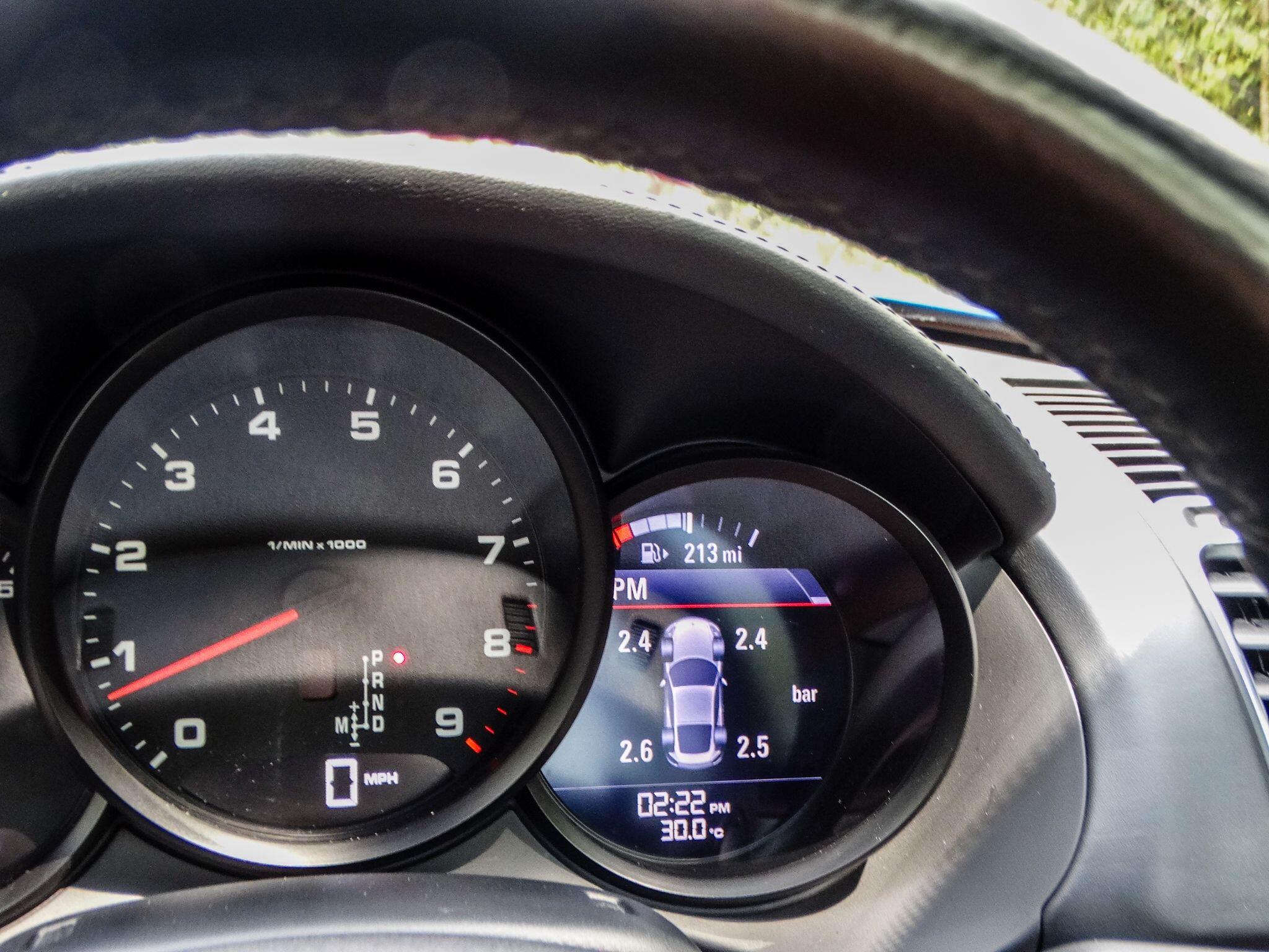 Porsche Cayman view 18