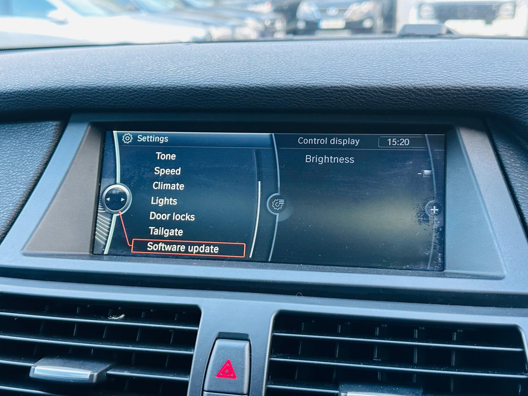 BMW X6 view 41
