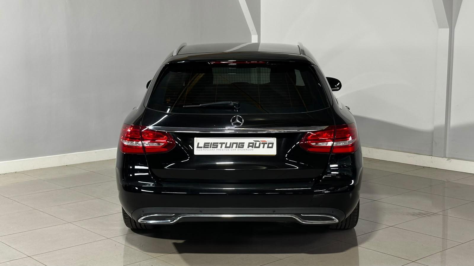Mercedes-Benz C Class view 4