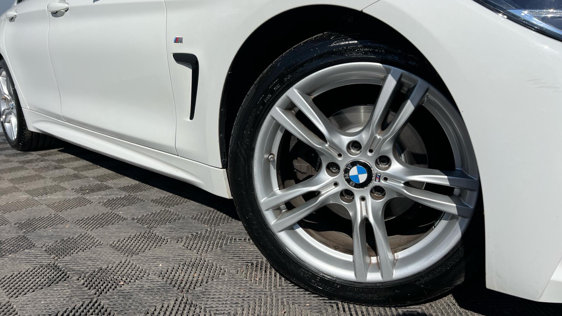 BMW 4 Series view 25