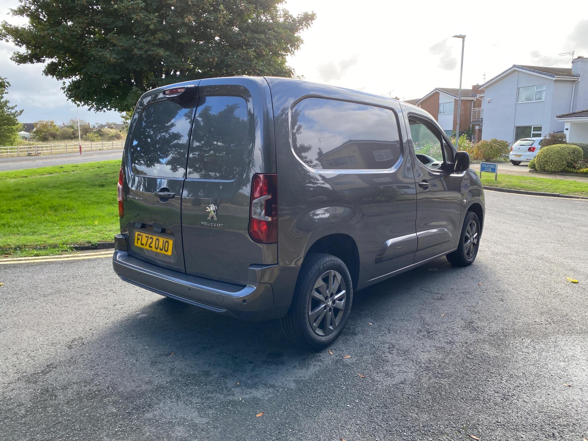 Peugeot Partner 1.5 BlueHDi 1000 Asphalt Premium Standard Panel Van EAT8 SWB Euro 6 (s/s) 5dr