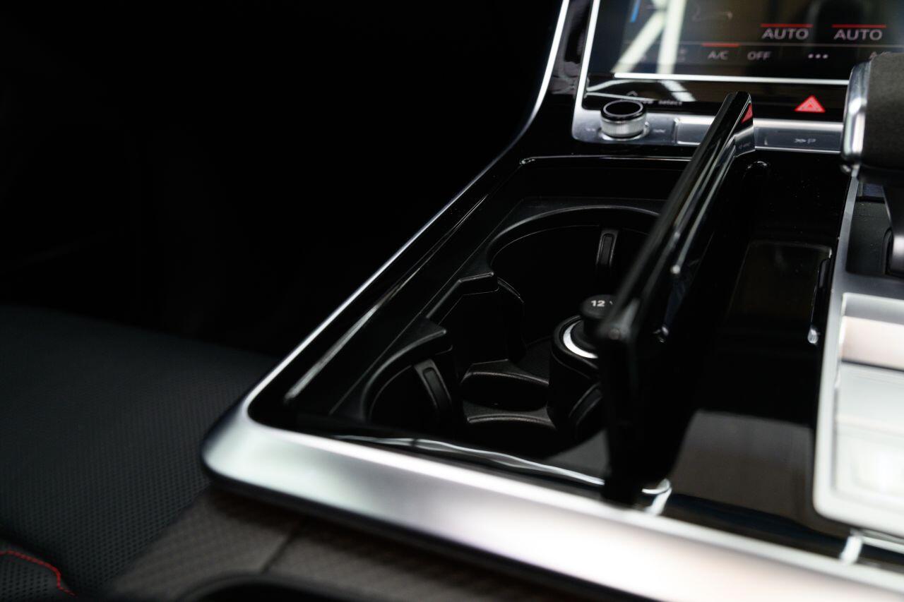 Audi RS Q8 view 49