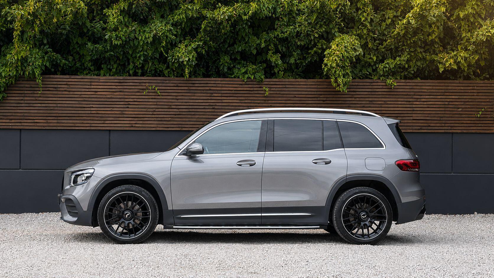 Mercedes-Benz GLB view 5