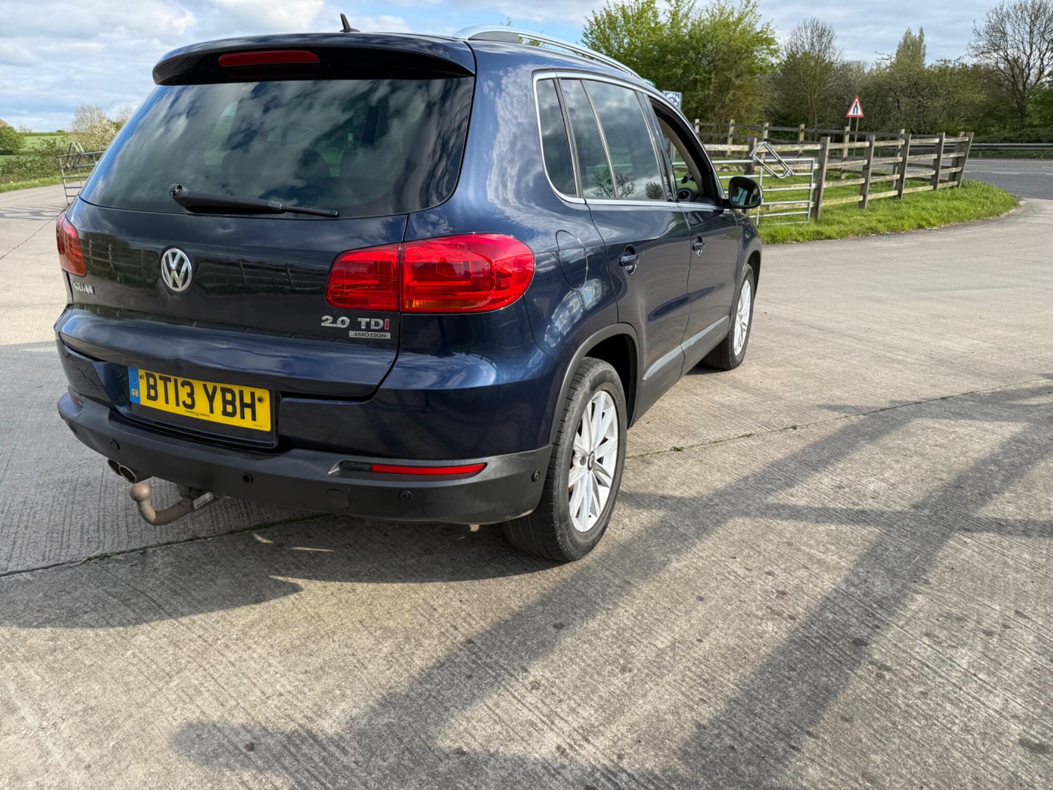 Volkswagen Tiguan 2.0 TDI BlueMotion Tech SE 4WD Euro 5 (s/s) 5dr — photo 24 of 100