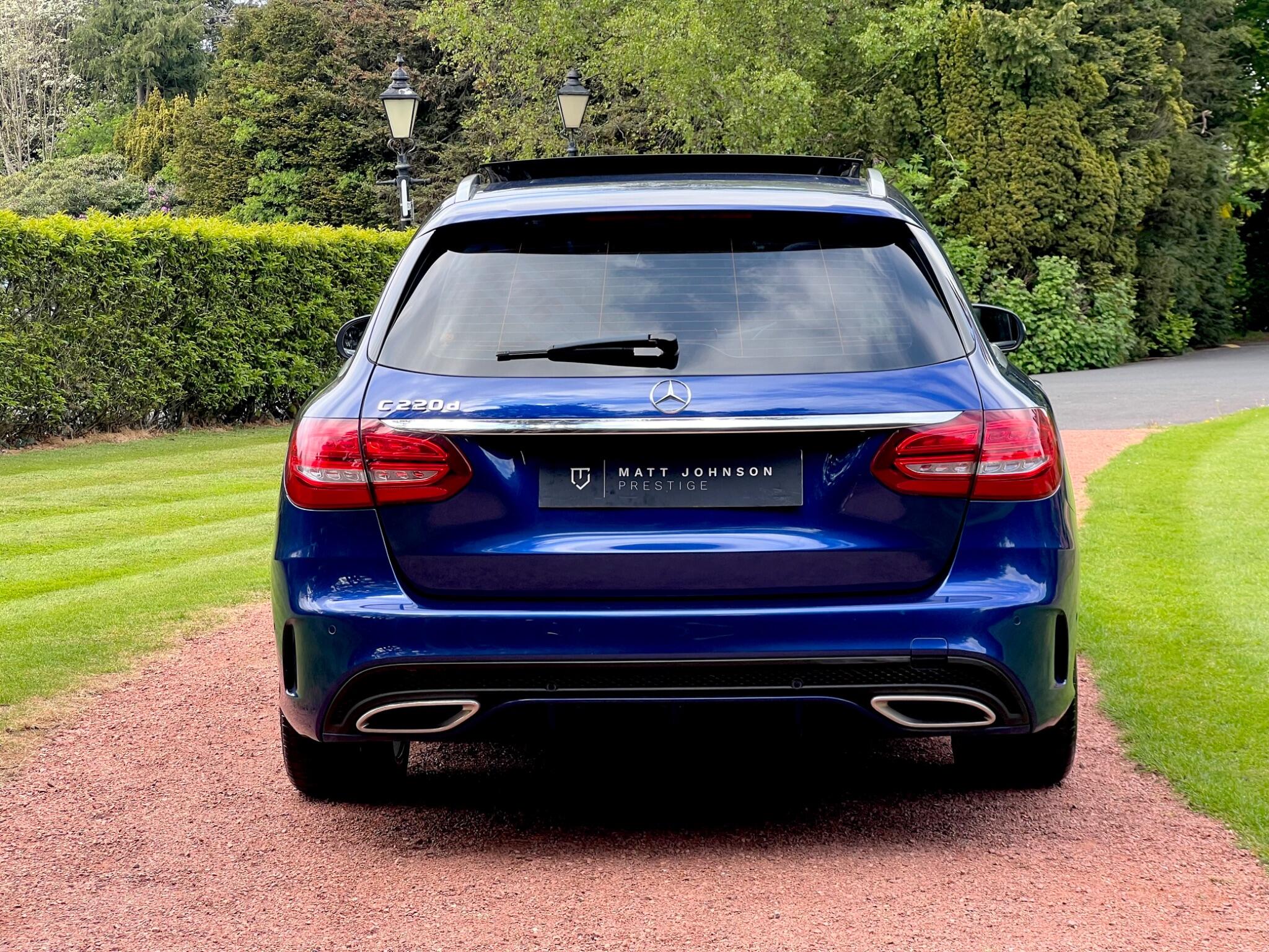 Mercedes-Benz C-Class view 8