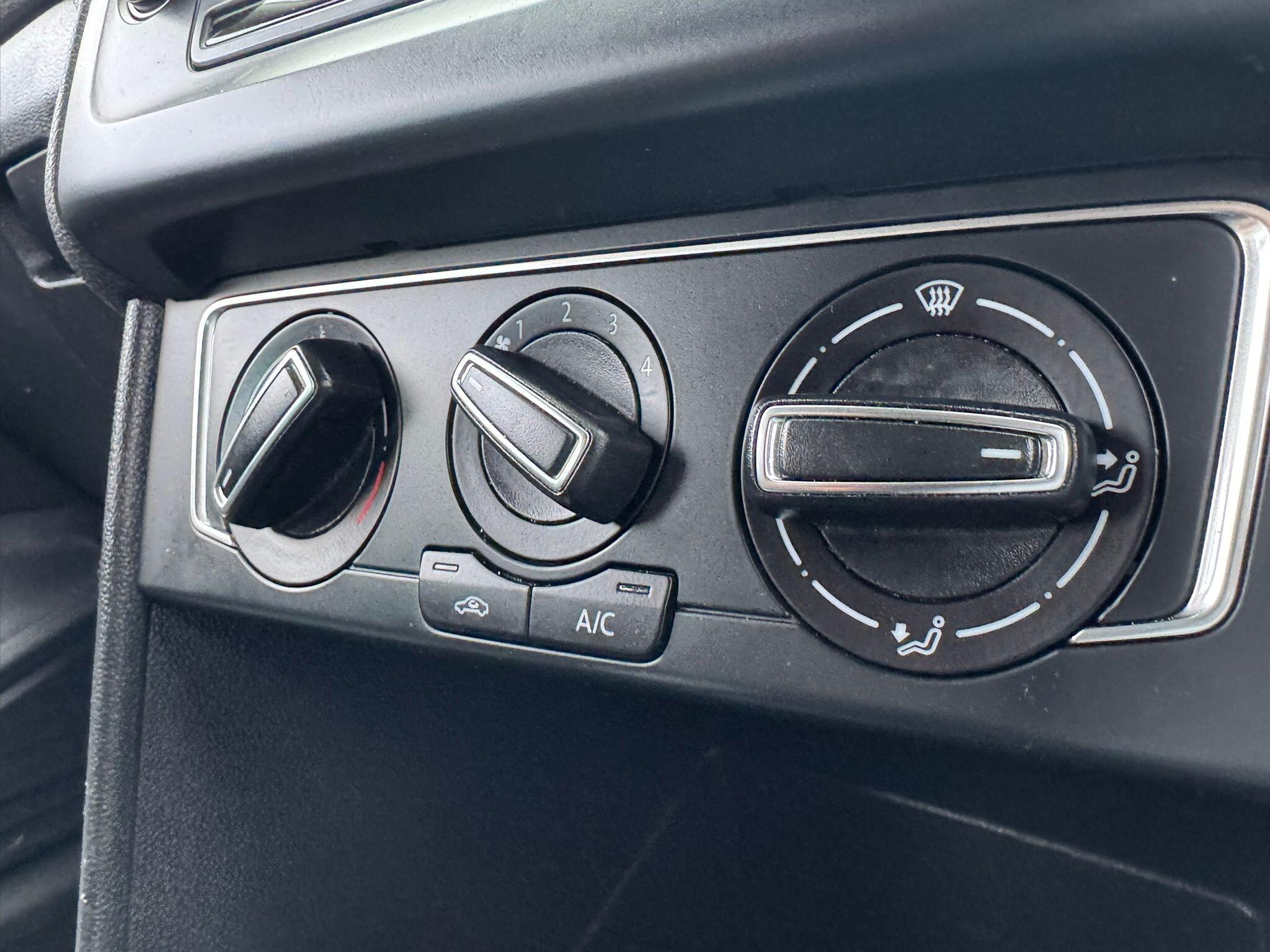 Volkswagen Polo view 53