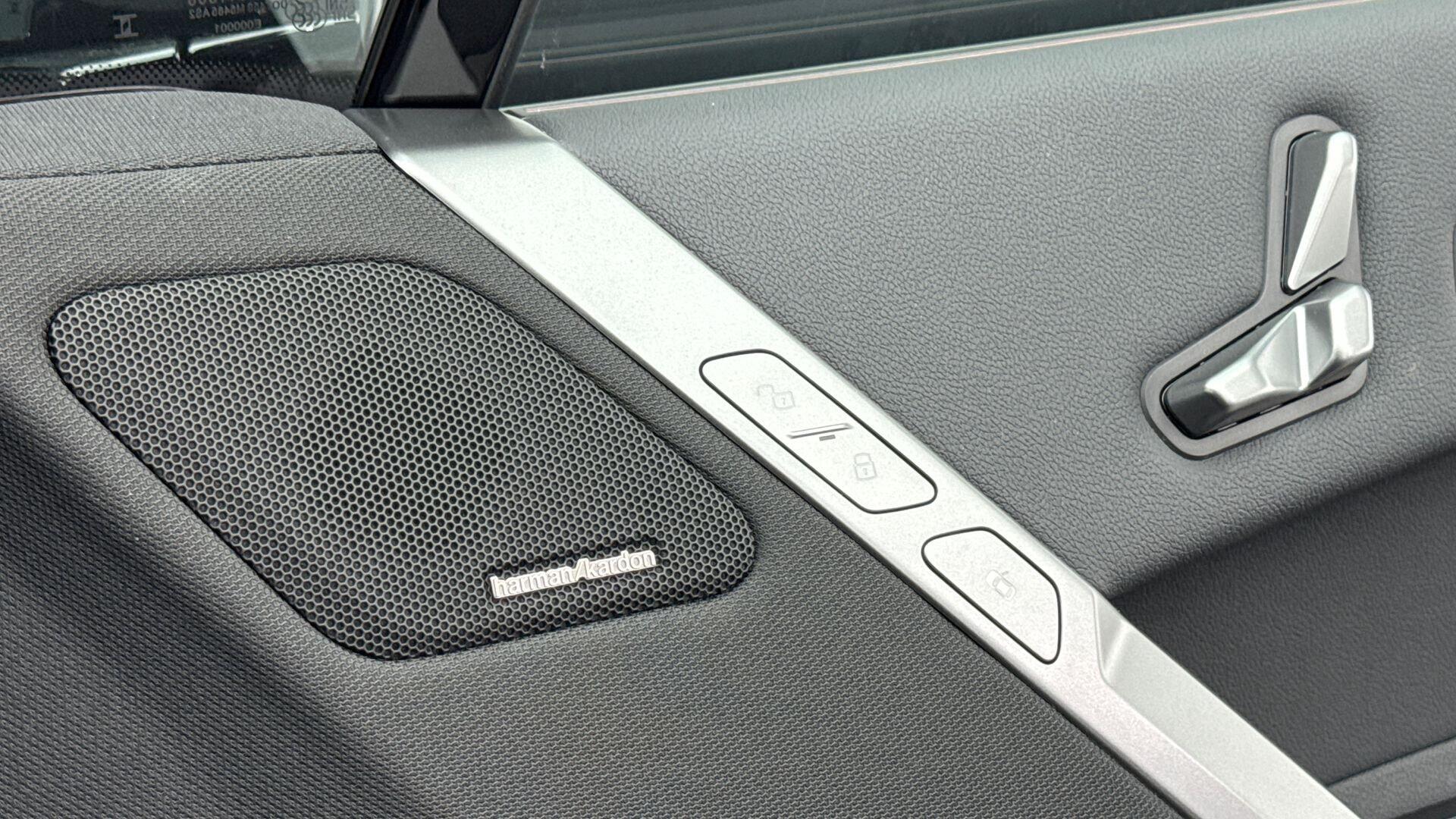 BMW iX view 21