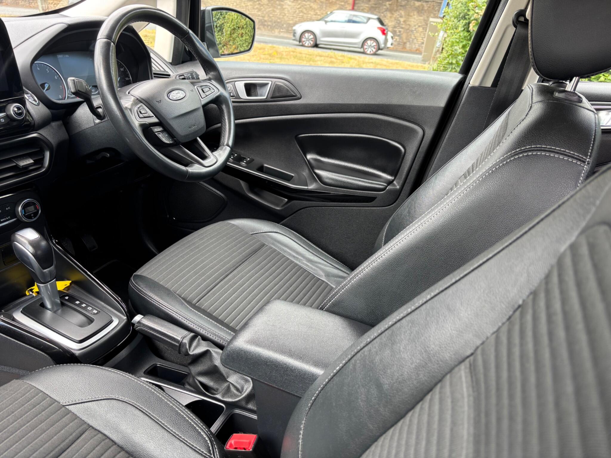 Ford Ecosport view 12