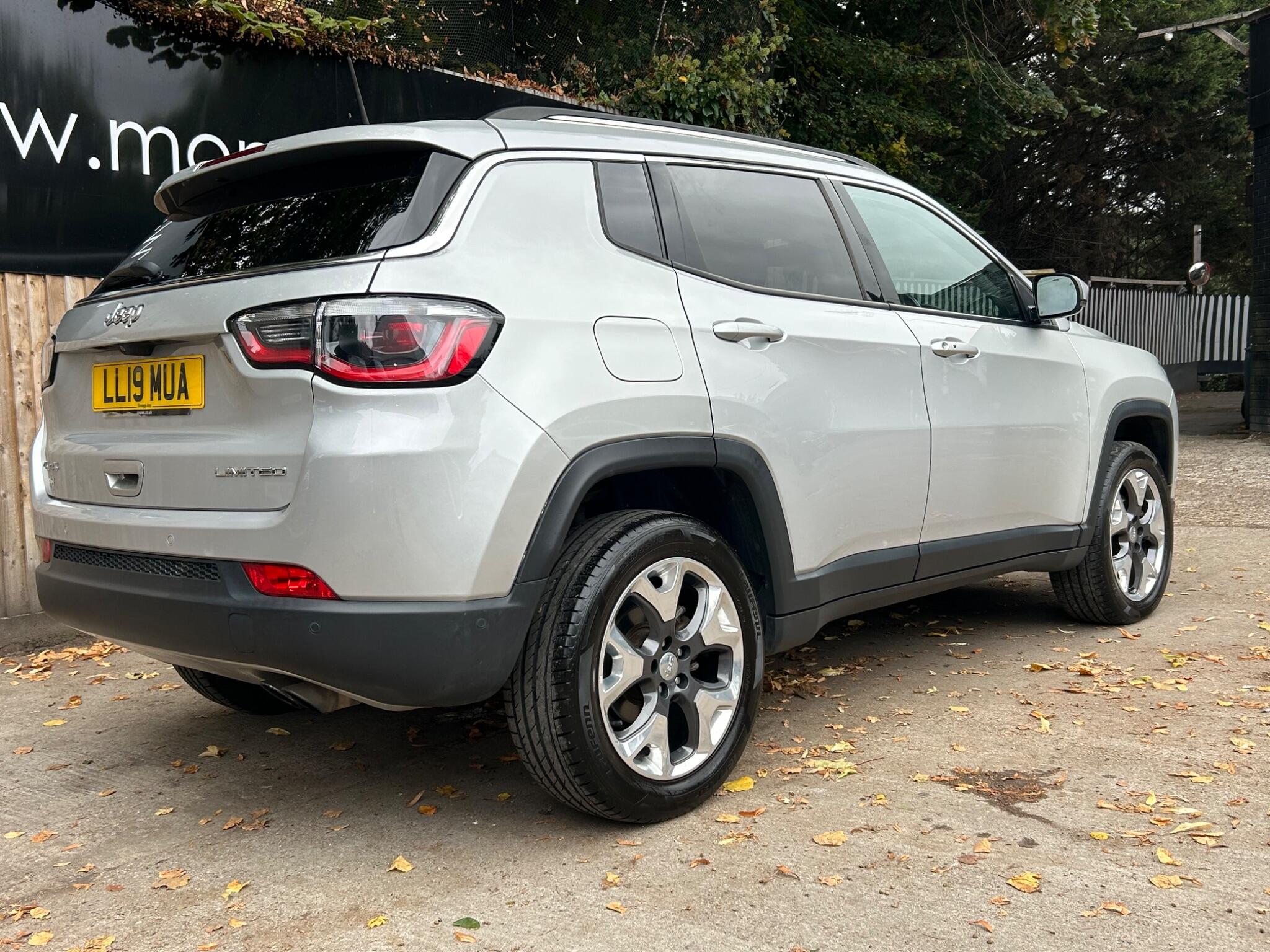 Jeep Compass view 17