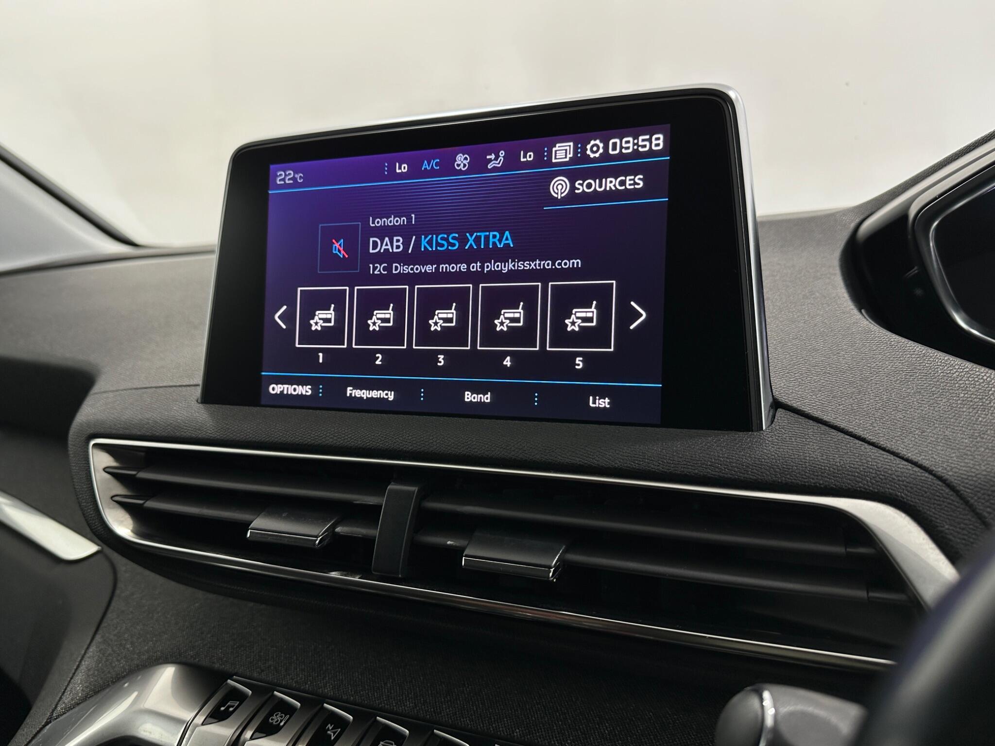 Peugeot 5008 view 24