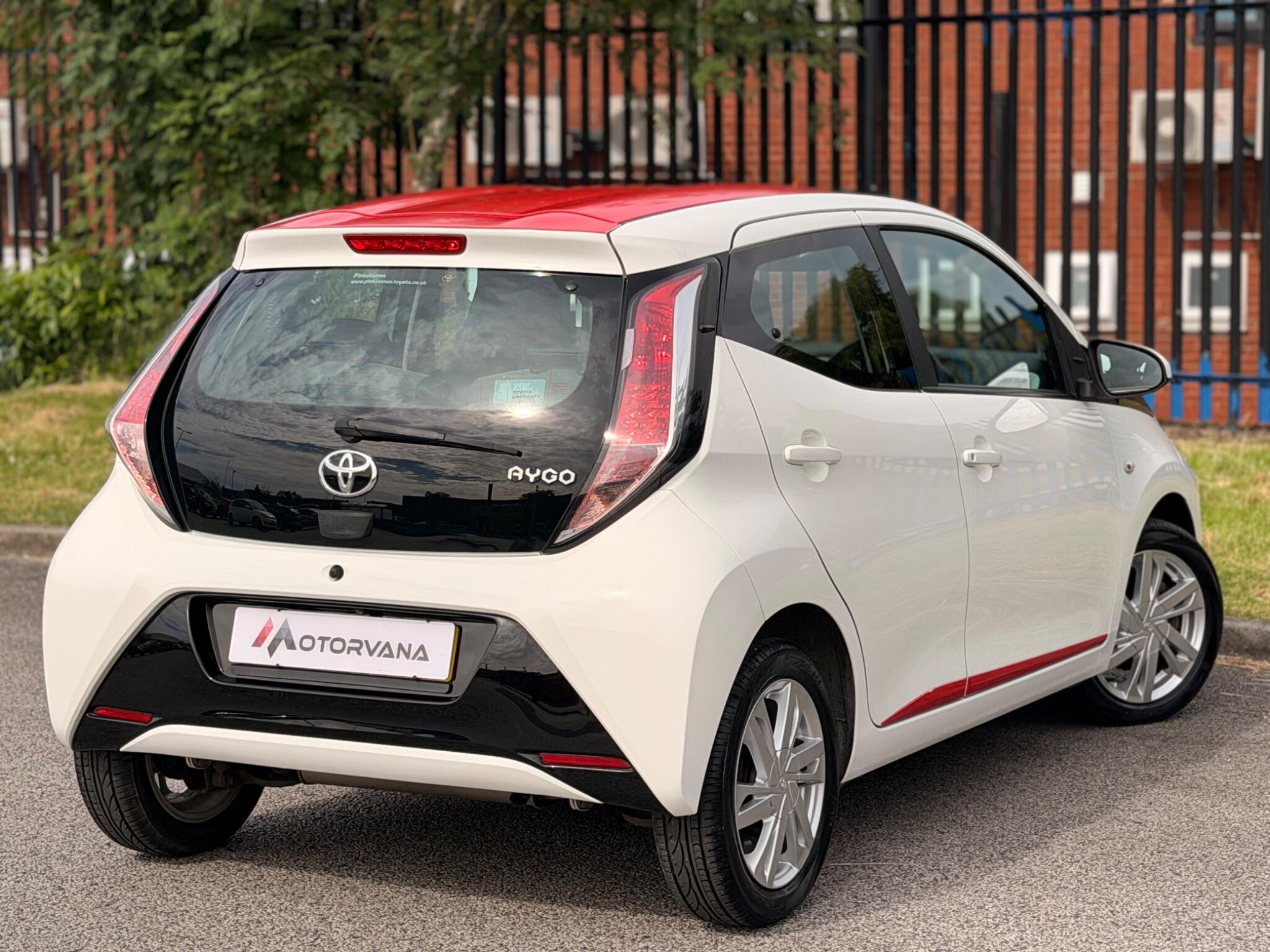 Toyota Aygo view 11