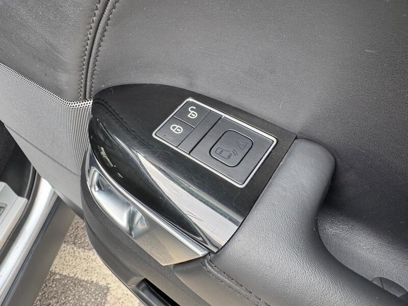 Land Rover Range Rover Sport view 25
