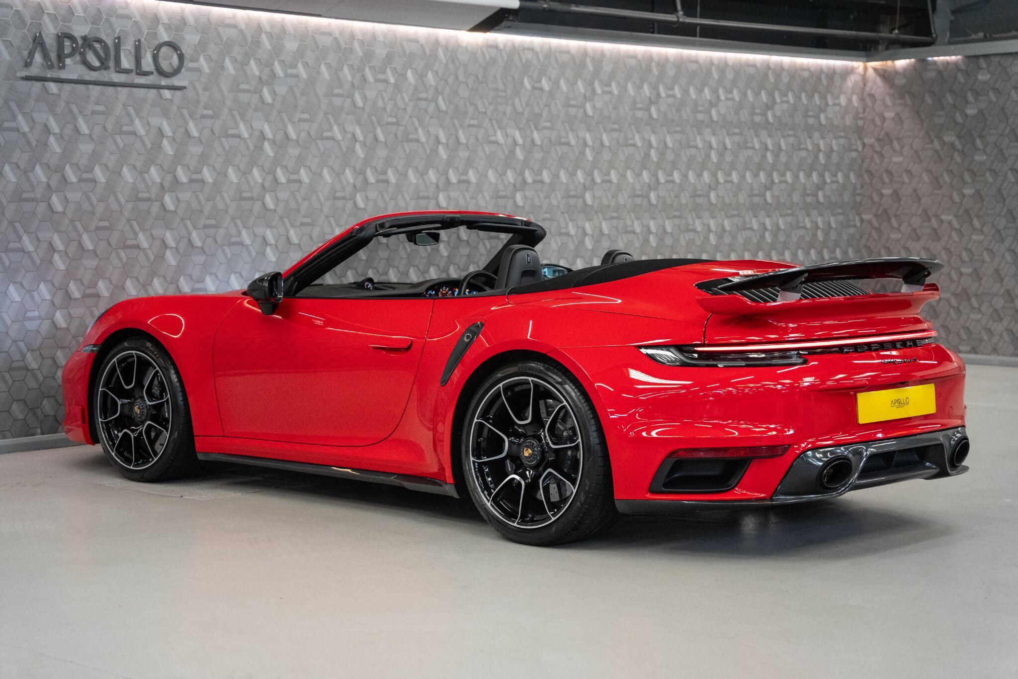 Porsche 911 view 13