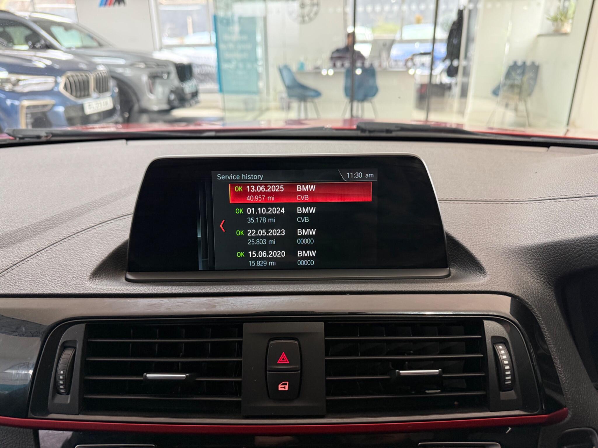 BMW 1 Series view 3