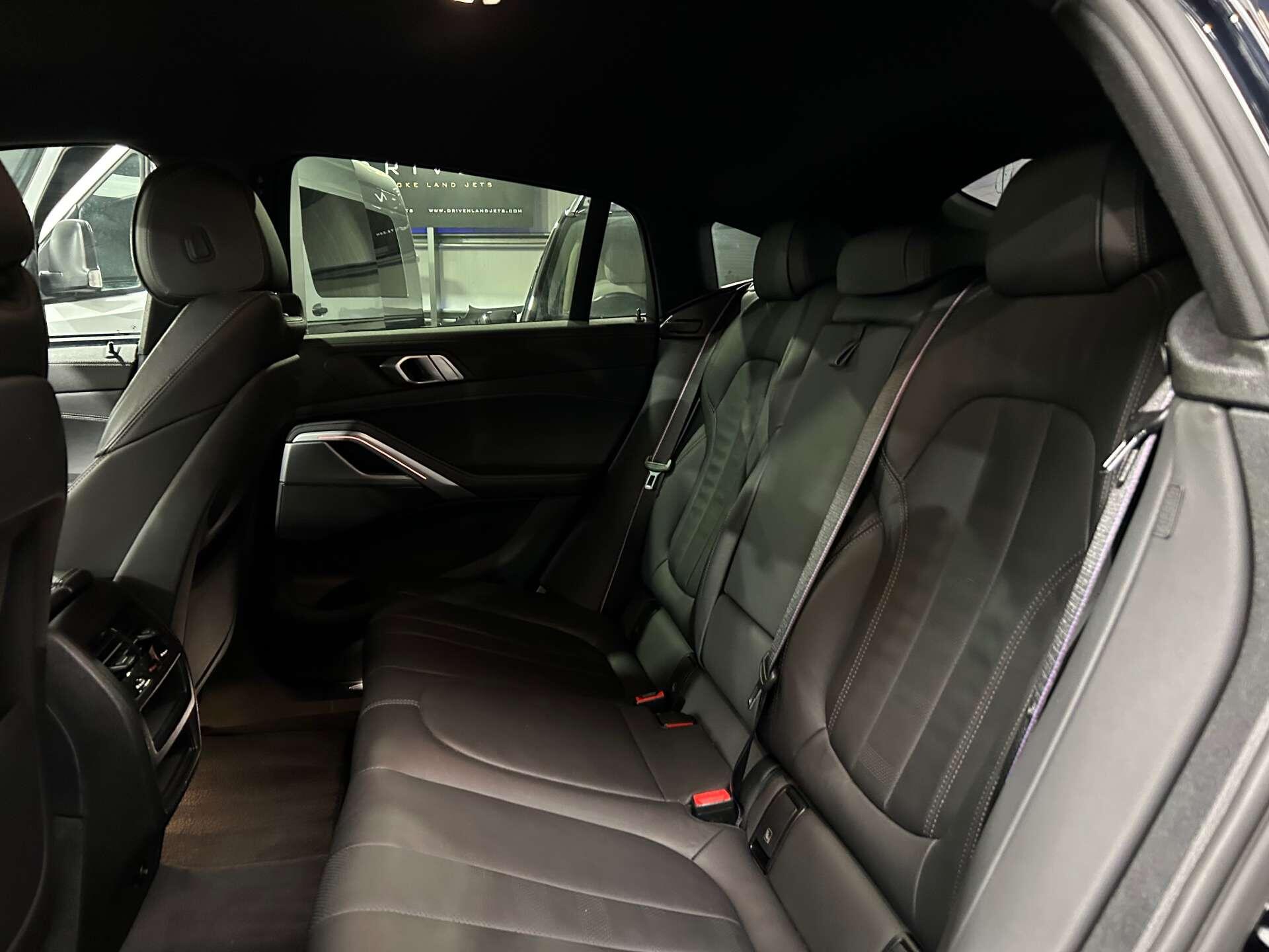 BMW X6 view 26