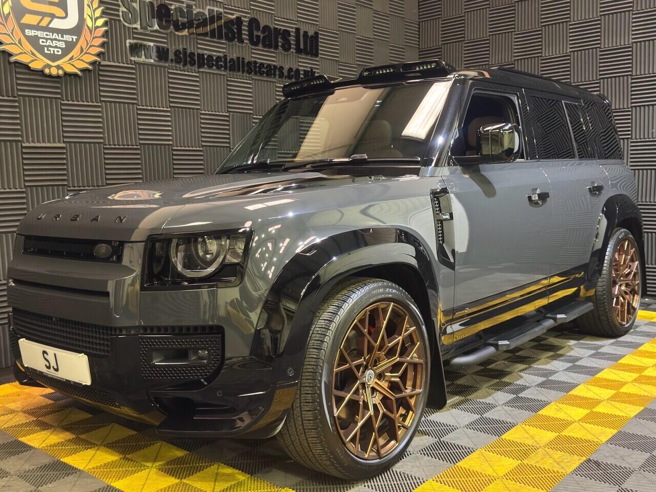 Land Rover Defender 110 view 30