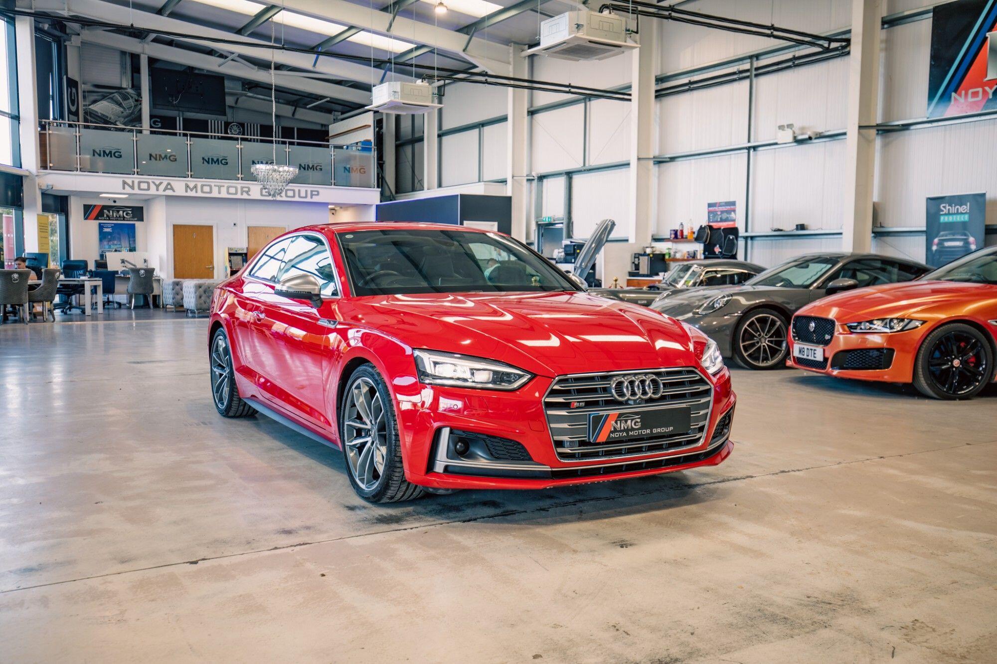 Audi S5 view 24