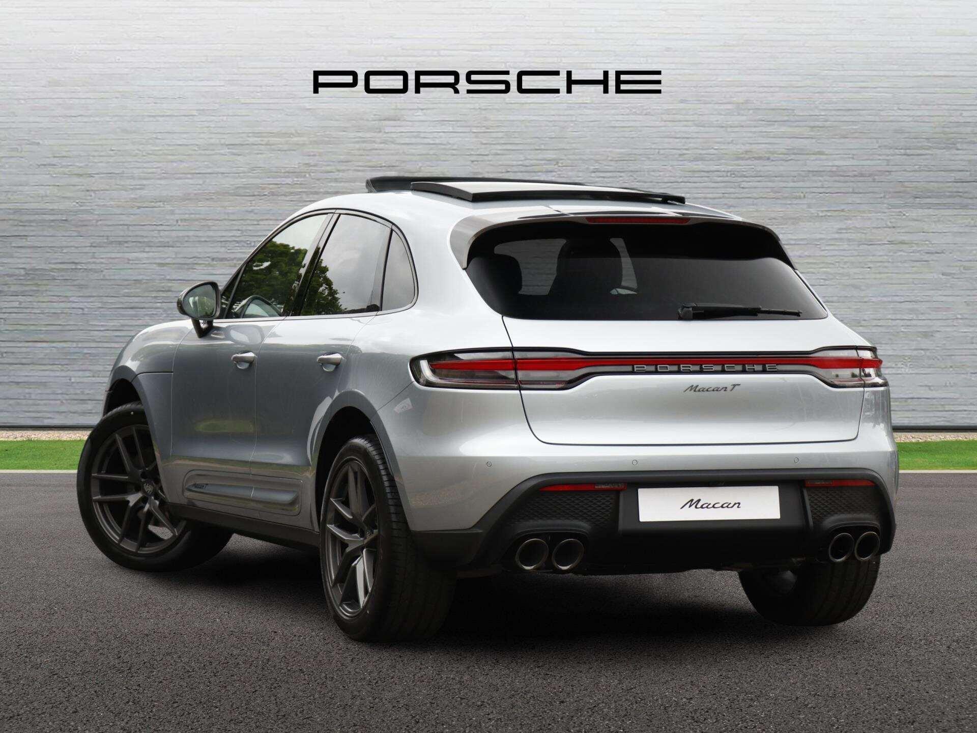 Porsche Macan view 5