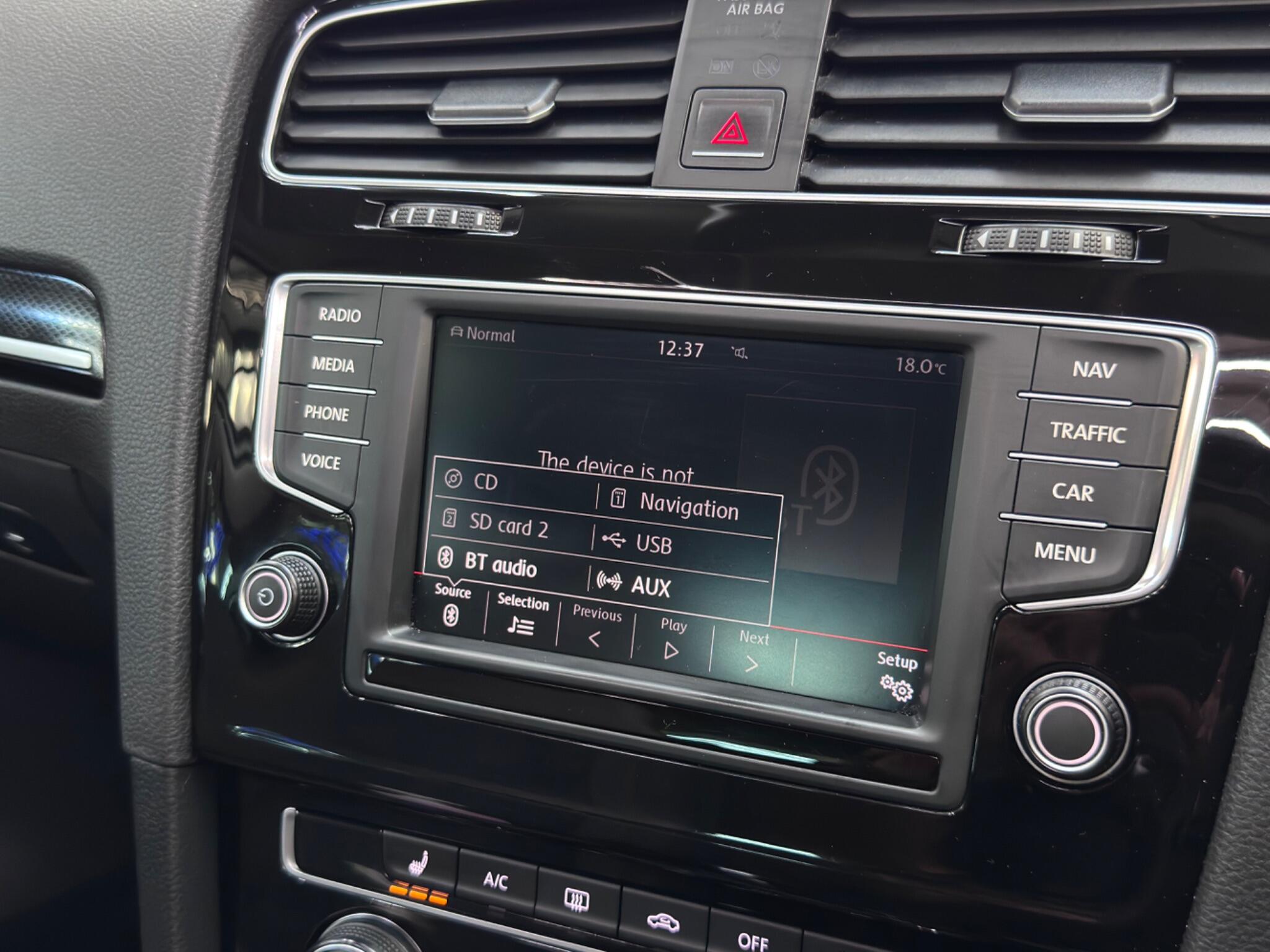 Volkswagen Golf view 37