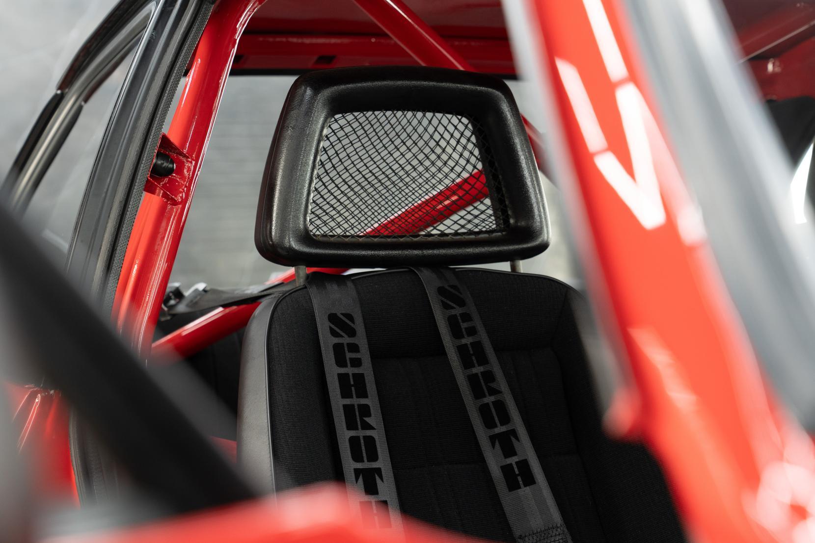 Ford Escort view 14