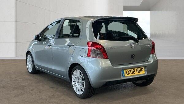 Toyota Yaris view 5