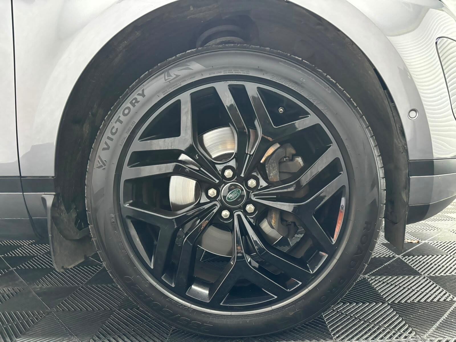 Land Rover Range Rover Evoque view 32