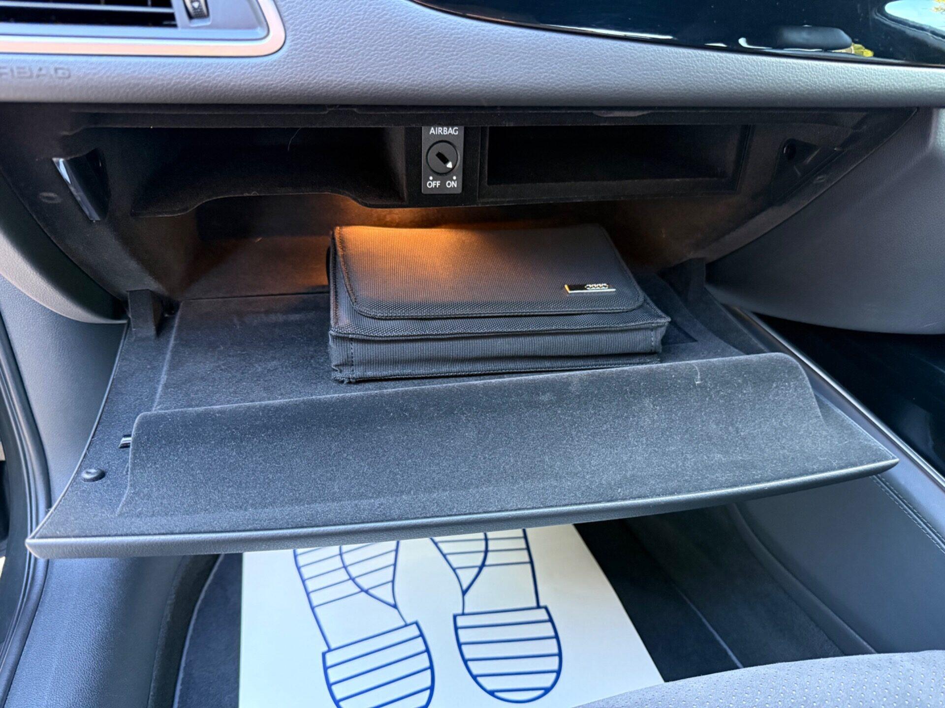 Audi A6 view 56