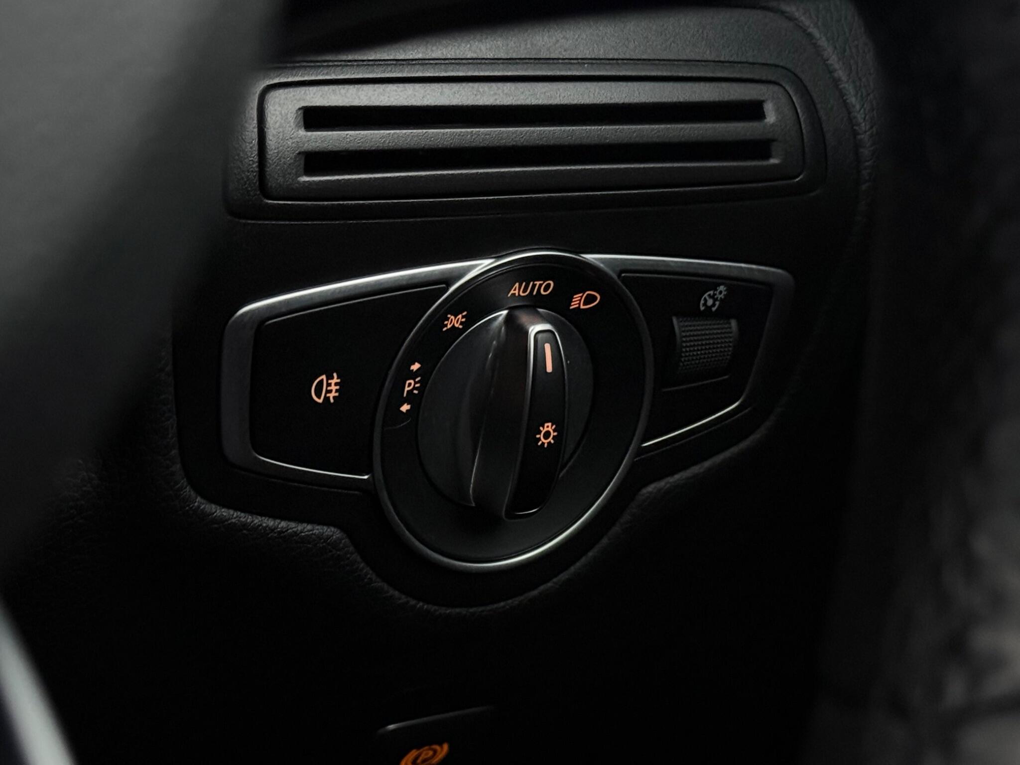 Mercedes-Benz GLC view 18
