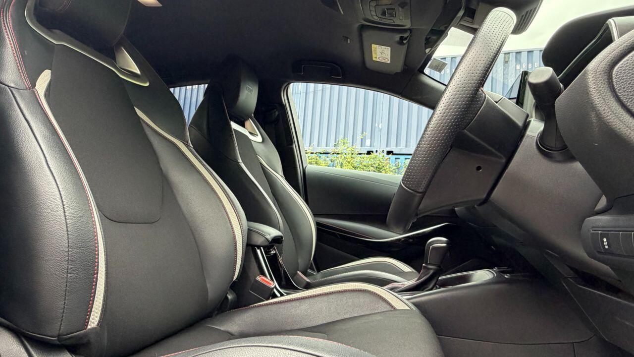 Toyota Corolla view 11