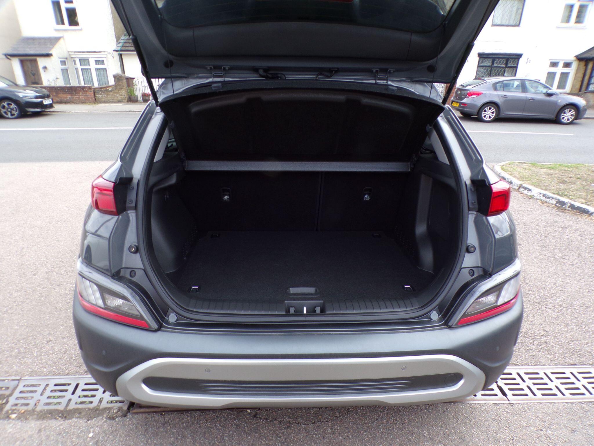 Hyundai Kona view 11